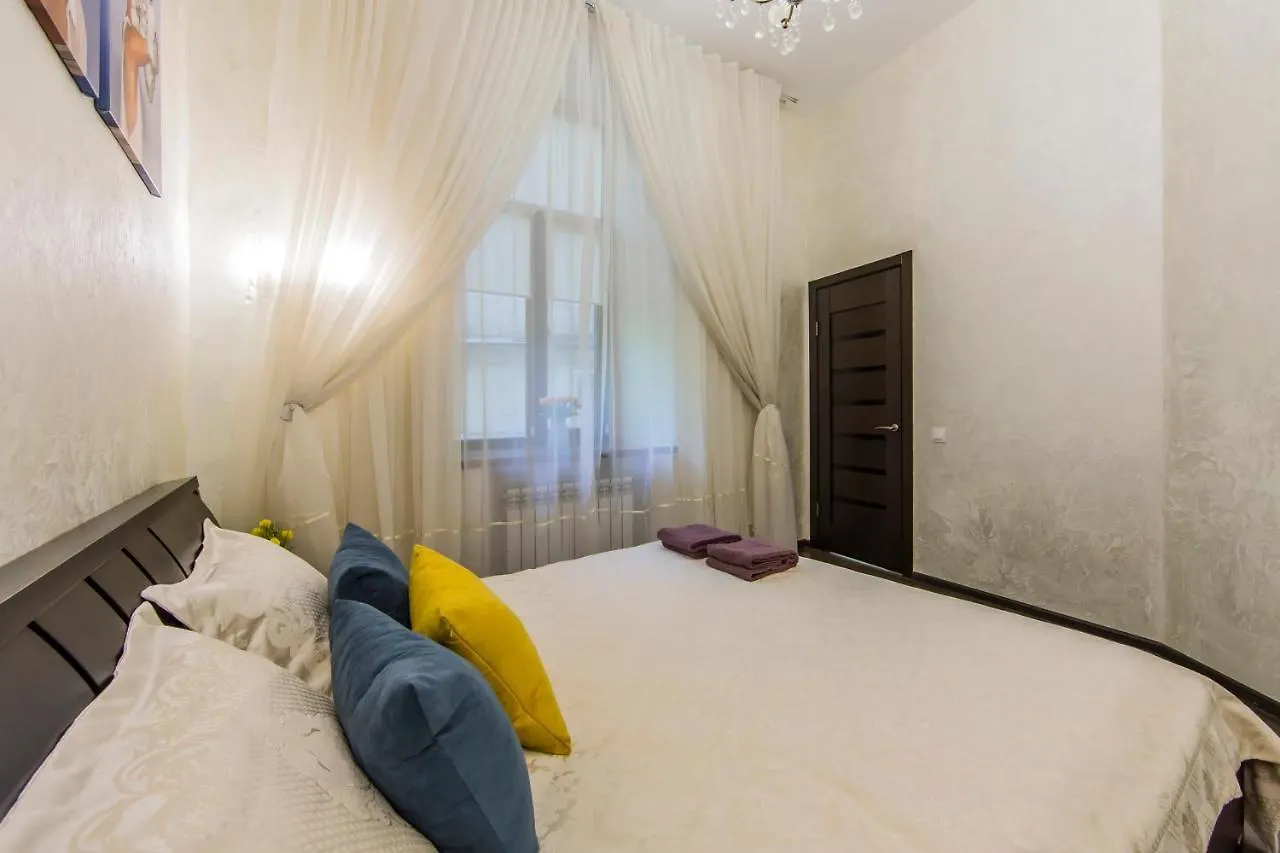 Apartman 2К Квартира Поруч Із Майданом Незалежності Kijev Ukrajna