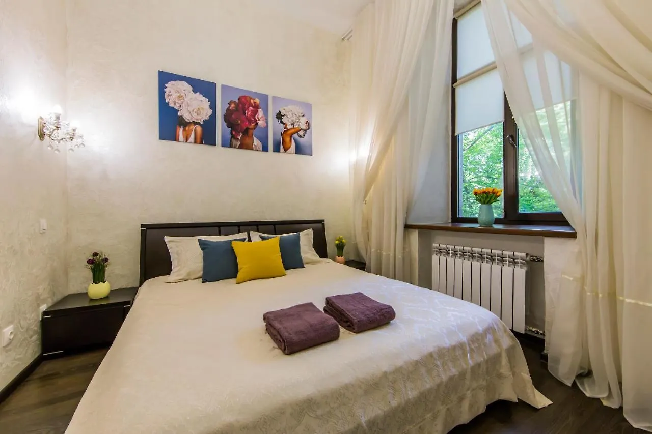 2К Квартира Поруч Із Майданом Незалежності Kijev Apartman
